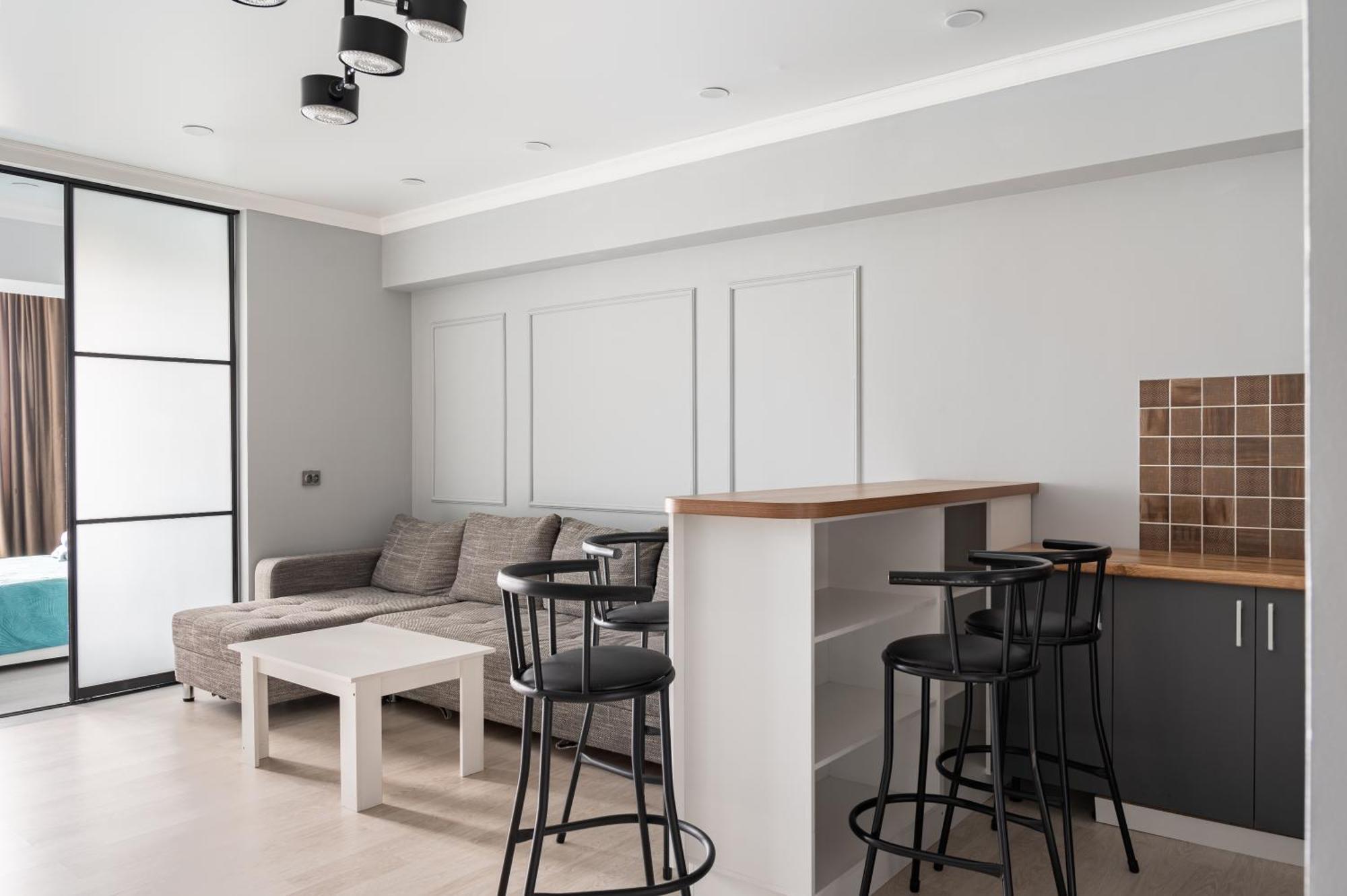 One Bedroom Next To Arbat In The Heart Of